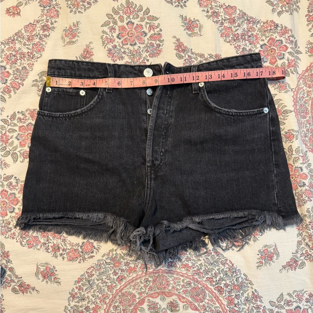 Zara Black Jean Mom Shorts with Frayed Hem